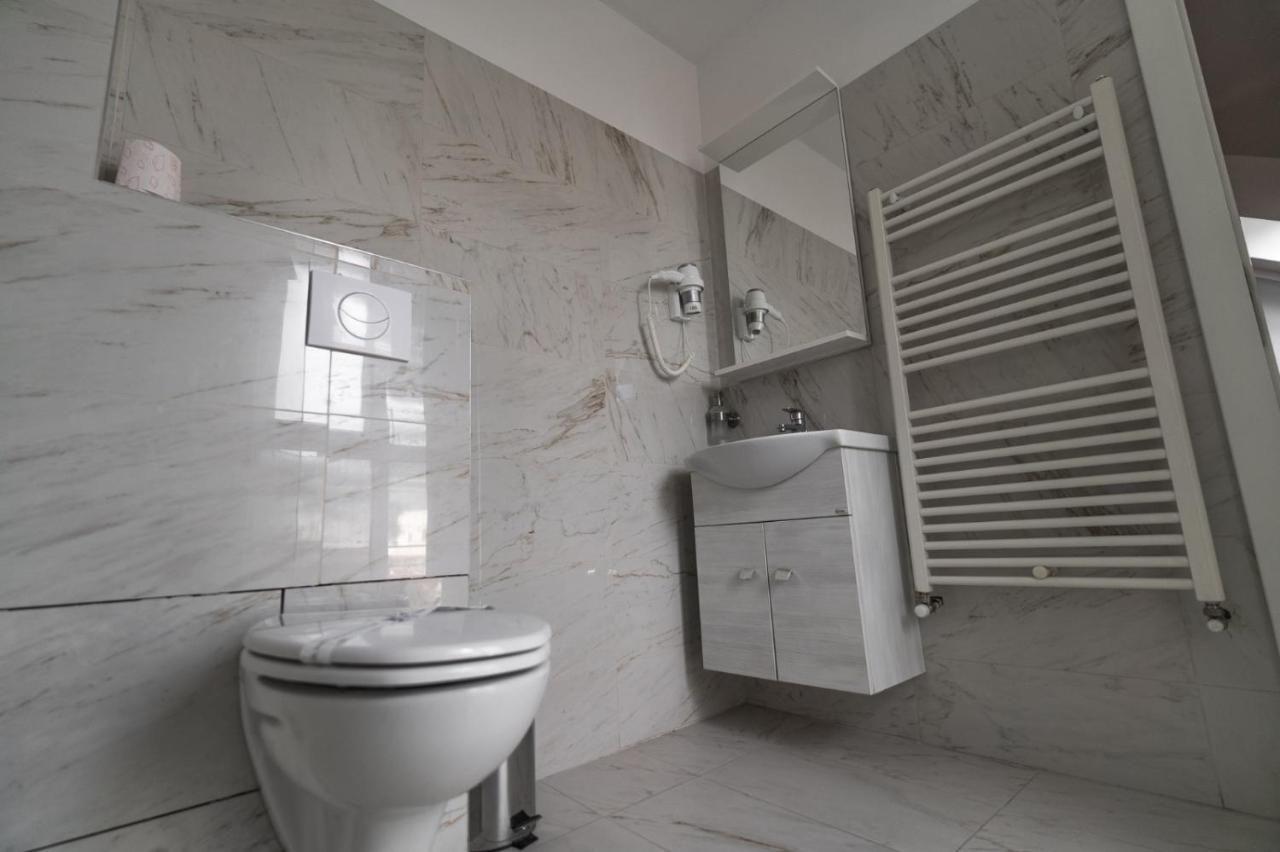 Camere De Inchiriat Elisei Timisoara Luaran gambar